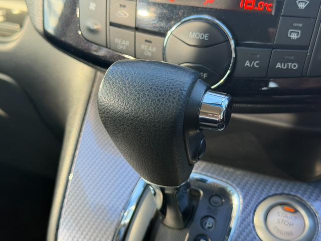 セレナ ライダー　ブラックライン　Ｓ－ハイブリッド　両側電動スライドドア　フリップダウンモニター　アラウンドビューモニター　ＥＴＣ　Ｂｌｕｅｔｏｏｔｈオーディオ　クルーズコントロール　オートライト　オーテックアルミホイール　フロントフォグランプ（31枚目）