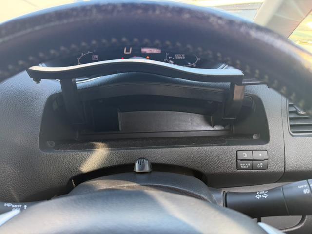 セレナ ライダー　ブラックライン　Ｓ－ハイブリッド　両側電動スライドドア　フリップダウンモニター　アラウンドビューモニター　ＥＴＣ　Ｂｌｕｅｔｏｏｔｈオーディオ　クルーズコントロール　オートライト　オーテックアルミホイール　フロントフォグランプ（42枚目）