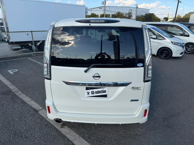 セレナ ライダー　ブラックライン　Ｓ－ハイブリッド　両側電動スライドドア　フリップダウンモニター　アラウンドビューモニター　ＥＴＣ　Ｂｌｕｅｔｏｏｔｈオーディオ　クルーズコントロール　オートライト　オーテックアルミホイール　フロントフォグランプ（55枚目）