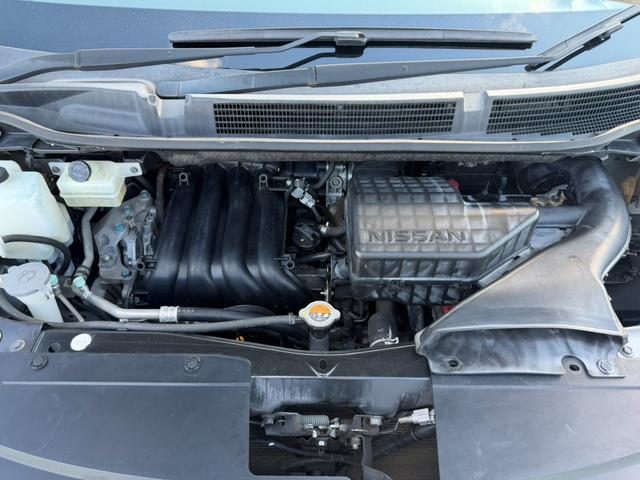 セレナ ライダー　ブラックライン　Ｓ－ハイブリッド　両側電動スライドドア　フリップダウンモニター　アラウンドビューモニター　ＥＴＣ　Ｂｌｕｅｔｏｏｔｈオーディオ　クルーズコントロール　オートライト　オーテックアルミホイール　フロントフォグランプ（73枚目）