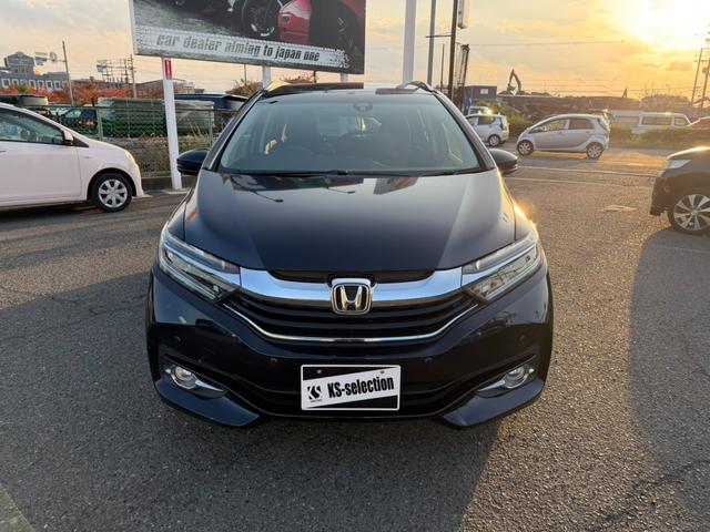 シャトル ハイブリッドＺ　バックカメラ　シートヒーター　クルーズコントロール　パドルシフト　オートライト　ＥＴＣ　純正アルミホイール　フロントフォグランプ　ステアリングスイッチ　パワーウィンドウ　プッシュスタート　スマートキー（6枚目）