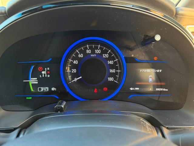 シャトル ハイブリッドＺ　バックカメラ　シートヒーター　クルーズコントロール　パドルシフト　オートライト　ＥＴＣ　純正アルミホイール　フロントフォグランプ　ステアリングスイッチ　パワーウィンドウ　プッシュスタート　スマートキー（43枚目）