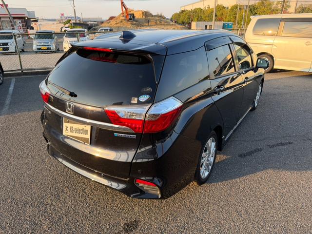 シャトル ハイブリッドＺ　バックカメラ　シートヒーター　クルーズコントロール　パドルシフト　オートライト　ＥＴＣ　純正アルミホイール　フロントフォグランプ　ステアリングスイッチ　パワーウィンドウ　プッシュスタート　スマートキー（54枚目）