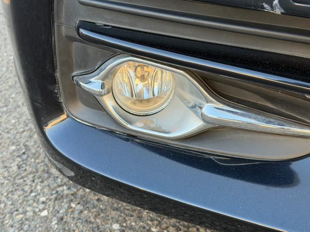 シャトル ハイブリッドＺ　バックカメラ　シートヒーター　クルーズコントロール　パドルシフト　オートライト　ＥＴＣ　純正アルミホイール　フロントフォグランプ　ステアリングスイッチ　パワーウィンドウ　プッシュスタート　スマートキー（64枚目）