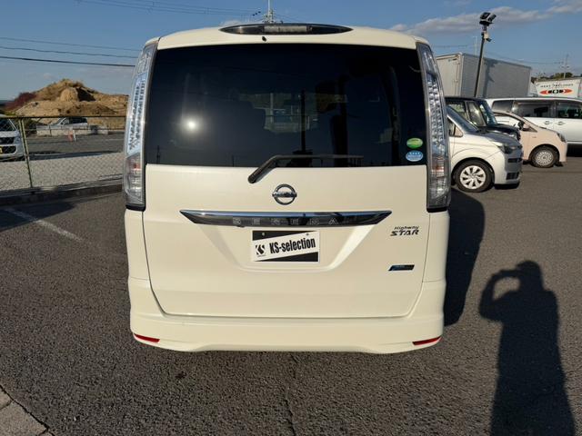 セレナ ハイウェイスター　Ｓ－ハイブリッド　Ｖセレクション　両側電動スライドドア　バックカメラ　ＥＴＣ　フリップダウンモニター　Ｂｌｕｅｔｏｏｔｈオーディオ　オートライト　クルーズコントロール　プッシュスタート　スマートキー　純正アルミホイール　電動格納ミラー（9枚目）