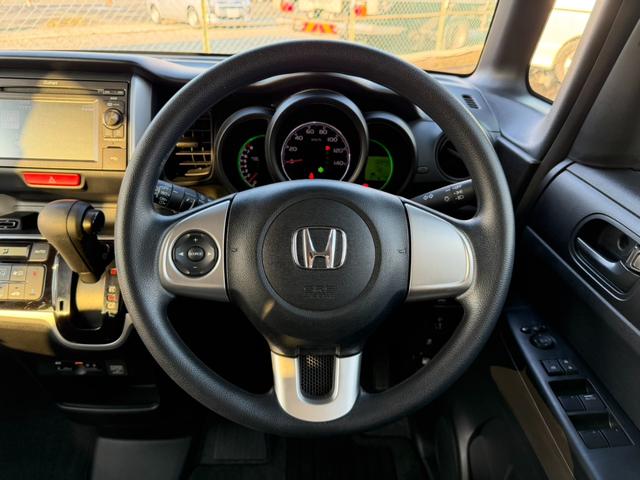 Ｎ－ＢＯＸ Ｇ・Ｌパッケージ　バックカメラ　ＥＴＣ　電動スライドドア　スマートキー　ステアリングスイッチ　プッシュスタート　ワンセグＴＶ　パワーウィンドウ　電動格納ミラー　イーコンモード　横滑り防止装置（20枚目）