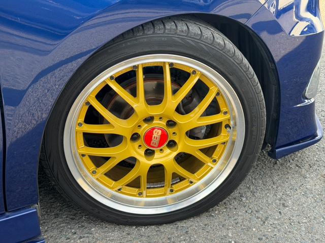 �ЊO�i�Ɍ�������ő�̃����b�g�́A�Ԃ̐��\�����シ�邱�Ƃł��B�@�o�l���d�ʂ��y�����邱�Ƃɂ���āA�R���������\�����サ�܂��B�@�^�C���̋@�\���ő���Ɉ����o���ɂ̓z�C�[���̐��\�����߂邱�Ƃ��d�v�ł��I