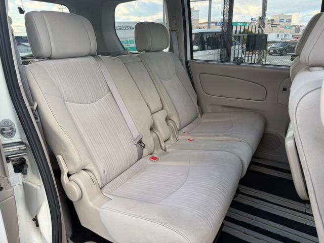 セレナ ２０Ｇ　Ｓ－ハイブリッド　両側電動スライドドア　純正ナビ　フルセグＴＶ　バックカメラ　ＥＴＣ　Ｂｌｕｅｔｏｏｔｈオーディオ　社外アルミホイール　オートライト　Ｗエアコン　　プッシュスタート　スマートキー　ロールサンシェード（13枚目）