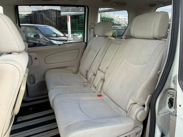 セレナ ２０Ｇ　Ｓ－ハイブリッド　両側電動スライドドア　純正ナビ　フルセグＴＶ　バックカメラ　ＥＴＣ　Ｂｌｕｅｔｏｏｔｈオーディオ　社外アルミホイール　オートライト　Ｗエアコン　　プッシュスタート　スマートキー　ロールサンシェード（18枚目）