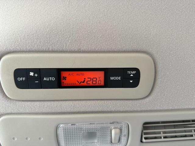 セレナ ２０Ｇ　Ｓ－ハイブリッド　両側電動スライドドア　純正ナビ　フルセグＴＶ　バックカメラ　ＥＴＣ　Ｂｌｕｅｔｏｏｔｈオーディオ　社外アルミホイール　オートライト　Ｗエアコン　　プッシュスタート　スマートキー　ロールサンシェード（22枚目）