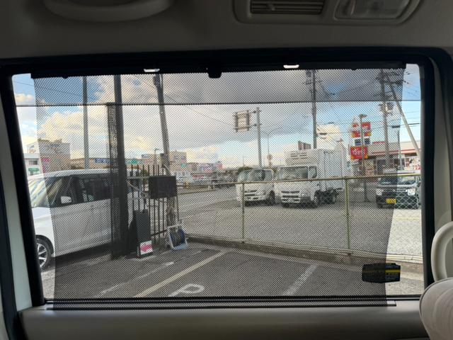 セレナ ２０Ｇ　Ｓ－ハイブリッド　両側電動スライドドア　純正ナビ　フルセグＴＶ　バックカメラ　ＥＴＣ　Ｂｌｕｅｔｏｏｔｈオーディオ　社外アルミホイール　オートライト　Ｗエアコン　　プッシュスタート　スマートキー　ロールサンシェード（23枚目）