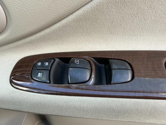 セレナ ２０Ｇ　Ｓ－ハイブリッド　両側電動スライドドア　純正ナビ　フルセグＴＶ　バックカメラ　ＥＴＣ　Ｂｌｕｅｔｏｏｔｈオーディオ　社外アルミホイール　オートライト　Ｗエアコン　　プッシュスタート　スマートキー　ロールサンシェード（40枚目）