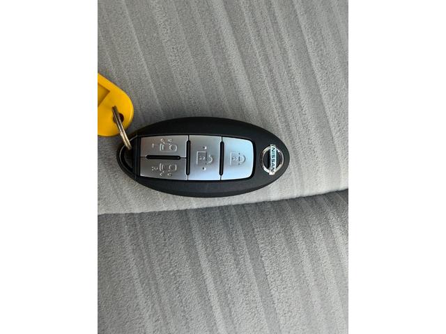 セレナ ２０Ｇ　Ｓ－ハイブリッド　両側電動スライドドア　純正ナビ　フルセグＴＶ　バックカメラ　ＥＴＣ　Ｂｌｕｅｔｏｏｔｈオーディオ　社外アルミホイール　オートライト　Ｗエアコン　　プッシュスタート　スマートキー　ロールサンシェード（43枚目）