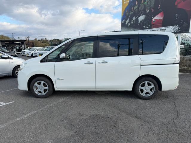 セレナ ２０Ｇ　Ｓ－ハイブリッド　両側電動スライドドア　純正ナビ　フルセグＴＶ　バックカメラ　ＥＴＣ　Ｂｌｕｅｔｏｏｔｈオーディオ　社外アルミホイール　オートライト　Ｗエアコン　　プッシュスタート　スマートキー　ロールサンシェード（57枚目）