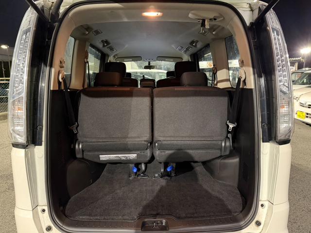 セレナ ハイウェイスター　Ｓ－ハイブリッド　両側電動スライドドア　プッシュスタート　スマートキー　ＥＴＣ　横滑り防止装置　バックカメラ　オートライト　アルミホイール（14枚目）