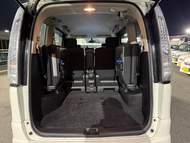 セレナ ハイウェイスター　Ｓ－ハイブリッド　両側電動スライドドア　プッシュスタート　スマートキー　ＥＴＣ　横滑り防止装置　バックカメラ　オートライト　アルミホイール（15枚目）