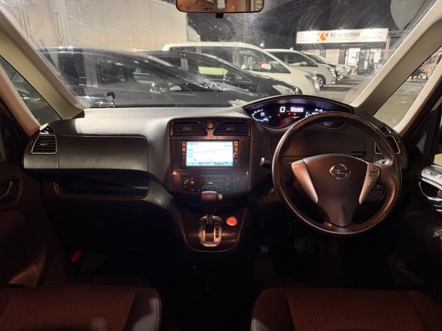 セレナ ハイウェイスター　Ｓ－ハイブリッド　両側電動スライドドア　プッシュスタート　スマートキー　ＥＴＣ　横滑り防止装置　バックカメラ　オートライト　アルミホイール（19枚目）