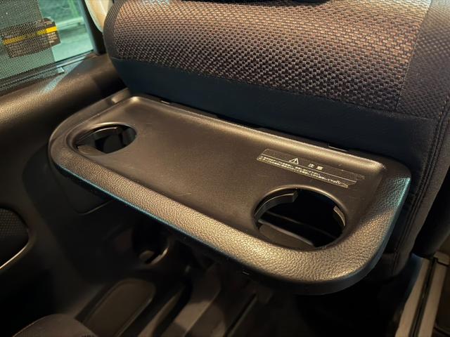 セレナ ハイウェイスター　Ｓ－ハイブリッド　両側電動スライドドア　プッシュスタート　スマートキー　ＥＴＣ　横滑り防止装置　バックカメラ　オートライト　アルミホイール（22枚目）