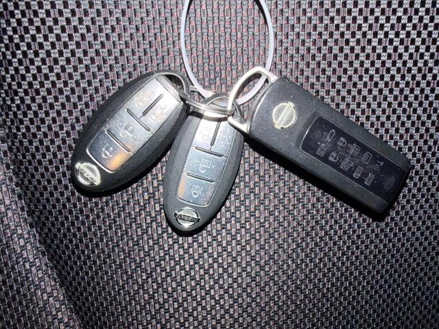 セレナ ハイウェイスター　Ｓ－ハイブリッド　両側電動スライドドア　プッシュスタート　スマートキー　ＥＴＣ　横滑り防止装置　バックカメラ　オートライト　アルミホイール（42枚目）