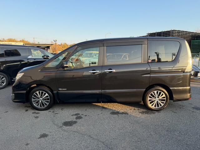 セレナ ハイウェイスター　Ｖセレクション＋セーフティ　ＳＨＶ　アドバンスセーフティパック　アラウンドビューモニター　両側電動スライドドア　後席モニター　Ｂｌｕｅｔｏｏｔｈオーディオ　ＥＴＣ　プッシュスタート　純正アルミホイール（10枚目）