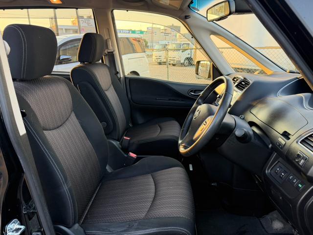 セレナ ハイウェイスター　Ｖセレクション＋セーフティ　ＳＨＶ　アドバンスセーフティパック　アラウンドビューモニター　両側電動スライドドア　後席モニター　Ｂｌｕｅｔｏｏｔｈオーディオ　ＥＴＣ　プッシュスタート　純正アルミホイール（12枚目）