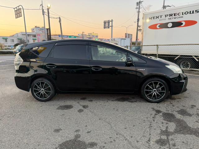 プリウスアルファ Ｓ　Ｌセレクション　純正ナビ　フルセグＴＶ　バックカメラ　ステアリングスイッチ　ＥＴＣ　社外１７インチナビ（6枚目）