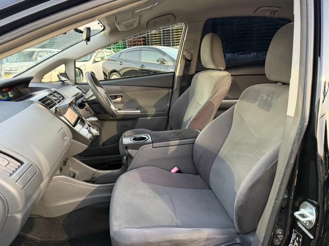 プリウスアルファ Ｓ　Ｌセレクション　純正ナビ　フルセグＴＶ　バックカメラ　ステアリングスイッチ　ＥＴＣ　社外１７インチナビ（16枚目）