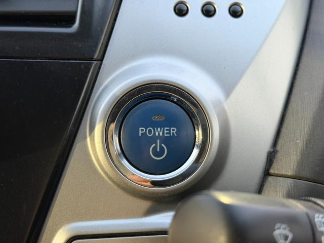 プリウスアルファ Ｓ　Ｌセレクション　純正ナビ　フルセグＴＶ　バックカメラ　ステアリングスイッチ　ＥＴＣ　社外１７インチナビ（26枚目）