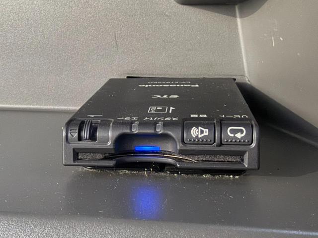 プリウスアルファ Ｓ　Ｌセレクション　純正ナビ　フルセグＴＶ　バックカメラ　ステアリングスイッチ　ＥＴＣ　社外１７インチナビ（28枚目）