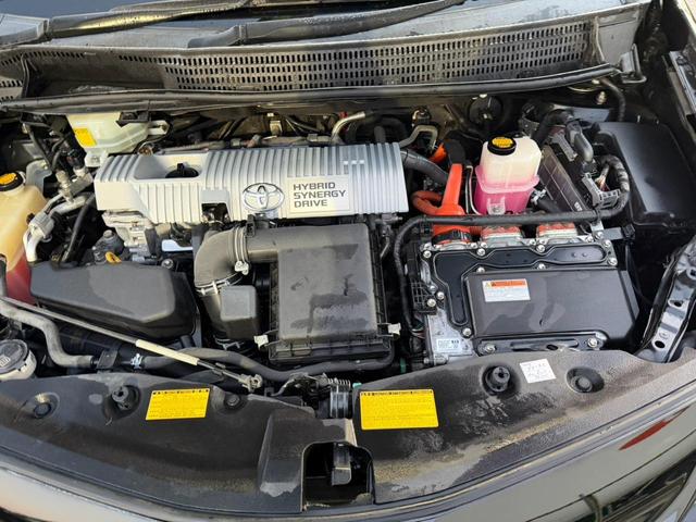 プリウスアルファ Ｓ　Ｌセレクション　純正ナビ　フルセグＴＶ　バックカメラ　ステアリングスイッチ　ＥＴＣ　社外１７インチナビ（67枚目）