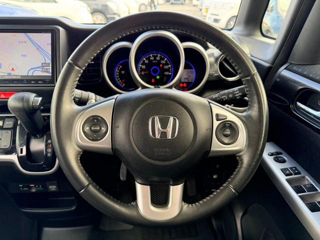 Ｎ－ＢＯＸカスタム Ｇ・ターボＬパッケージ　両側電動スライドドア　純正ナビ　バックカメラ　Ｂｌｕｅｔｏｏｔｈオーディオ　純正アルミホイール　横滑り防止装置　ハーフレザー　ＥＴＣ　クルーズコントロール（22枚目）