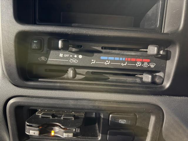 ハイゼットカーゴ クルーズ　ＭＴ　ＥＴＣ　純正カーステレオ（21枚目）