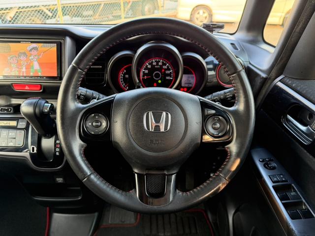 N-BOXカスタム 2トーンカラースタイル G・ターボLパッケージ ツートンカラー 両側電動スライドドア 純正15インチアルミホイール ETC 地デジTV ハーフレザー クルーズコントロール(20枚目)