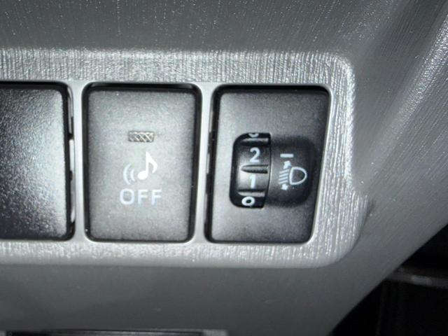 プリウスアルファ Ｓ　チューン　ブラック　純正ナビ　フルセグＴＶ　バックカメラ　ステアリングスイッチ　ＥＴＣ　社外１７インチアルミホイール（33枚目）