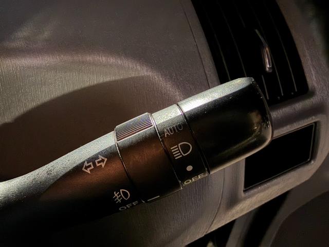 プリウスアルファ Ｓ　チューン　ブラック　純正ナビ　フルセグＴＶ　バックカメラ　ステアリングスイッチ　ＥＴＣ　社外１７インチアルミホイール（34枚目）