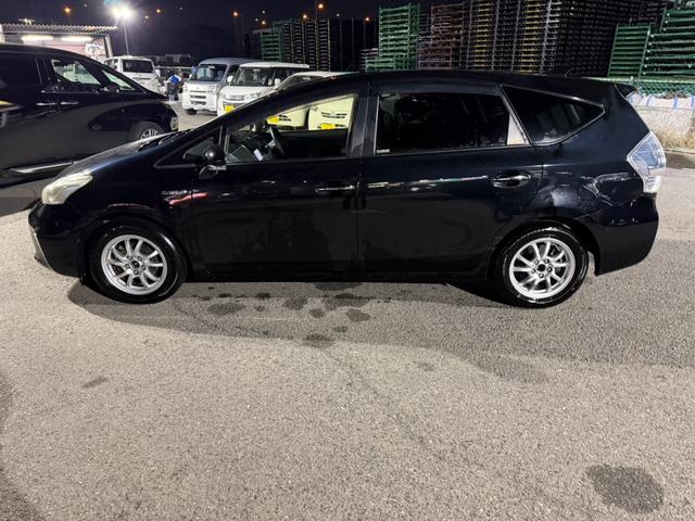 プリウスアルファ Ｓ　チューン　ブラック　純正ナビ　フルセグＴＶ　バックカメラ　ステアリングスイッチ　ＥＴＣ　社外１７インチアルミホイール（54枚目）