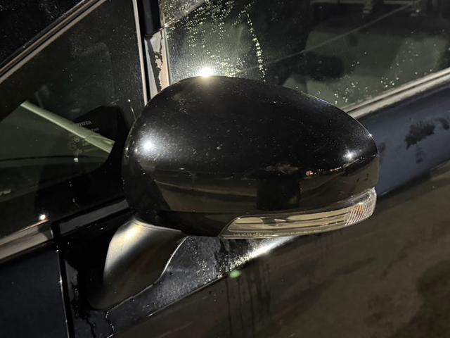 プリウスアルファ Ｓ　チューン　ブラック　純正ナビ　フルセグＴＶ　バックカメラ　ステアリングスイッチ　ＥＴＣ　社外１７インチアルミホイール（64枚目）