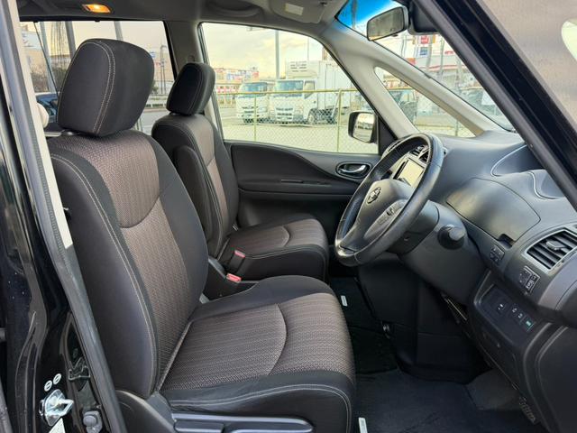 セレナ ハイウェイスター　Ｓ－ハイブリッド　両側電動スライドドア　社外ナビ　フルセグＴＶ　バックカメラ　Ｂｌｕｅｔｏｏｔｈオーディオ　クルーズコントロール　オートライト　スマートキー　レーンキープアシスト　純正アルミホイール　ＥＴＣ（12枚目）