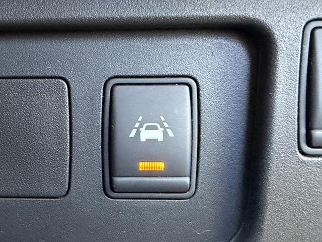 セレナ ハイウェイスター　Ｓ－ハイブリッド　両側電動スライドドア　社外ナビ　フルセグＴＶ　バックカメラ　Ｂｌｕｅｔｏｏｔｈオーディオ　クルーズコントロール　オートライト　スマートキー　レーンキープアシスト　純正アルミホイール　ＥＴＣ（40枚目）