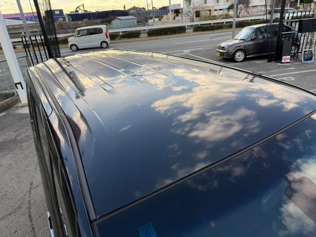 セレナ ハイウェイスター　Ｓ－ハイブリッド　両側電動スライドドア　社外ナビ　フルセグＴＶ　バックカメラ　Ｂｌｕｅｔｏｏｔｈオーディオ　クルーズコントロール　オートライト　スマートキー　レーンキープアシスト　純正アルミホイール　ＥＴＣ（76枚目）