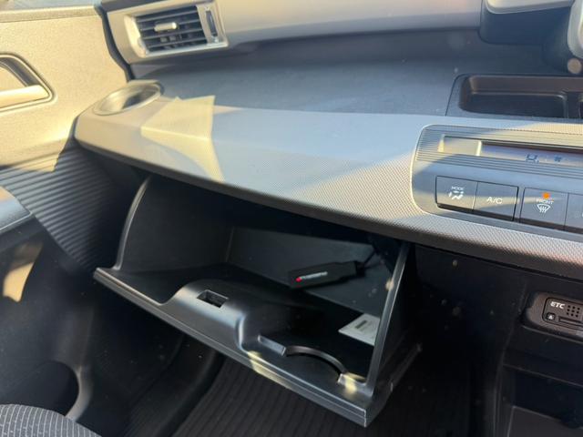 フリードハイブリッド ジャストセレクション＋　Ｂｌｕｅｔｏｏｔｈ　両側電動スライドドア　バックカメラ　ビルドインＥＴＣ　スマートキー　ステアリングスイッチ　クルーズコントロール　ＥＣＯＮ　横滑り防止装置　電格ミラー　ドライブレコーダー（30枚目）