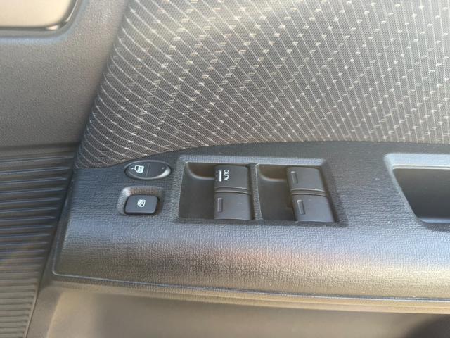 フリードハイブリッド ジャストセレクション＋　Ｂｌｕｅｔｏｏｔｈ　両側電動スライドドア　バックカメラ　ビルドインＥＴＣ　スマートキー　ステアリングスイッチ　クルーズコントロール　ＥＣＯＮ　横滑り防止装置　電格ミラー　ドライブレコーダー（37枚目）