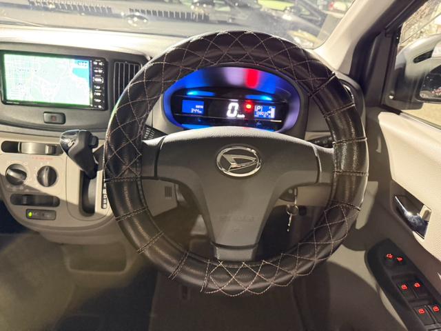 ミライース Ｘ　ＳＡ　地デジナビ　衝突軽減ブレーキ　キーレスキー　アイドリングストップ　レベライザー　パワーウィンドウ　純正アルミホイール（18枚目）