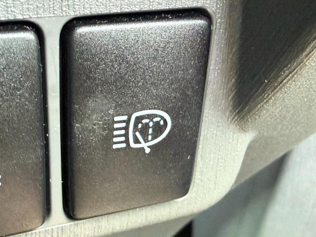 ���s���Ƀw�b�h���C�g�̉���i�D���Ȃǁj��􂢗����A���E�ƈ��S�����m�ۂ��邽�߂̑����ł��B���Ɉ��V�󉺂▢�ܑ��H�̑��s���ɗL���ł��B