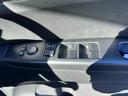 パワーウィンドウ♪ここもオートが搭載されている車種が豊富になりました!開閉するときの視線の移動を減らしてくれる、立派な安全性能です☆運転席からほかの窓を開閉OFFするのも、落下防止等の安全性能です☆