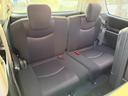 3列目シートも使用感少なく比較的綺麗に保たれています!大人でもゆったりと座ることができるので、大人数でのお出かけもラクラクです♪ご家族で、気の知れた仲間で、ドライブに行くのが楽しみですね♪
