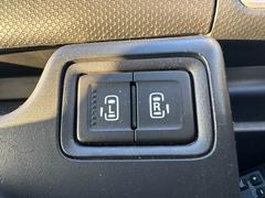 ���⤫��Ⳬ�ĳڡ���ξ¦��ư���饤�ɥɥ������å��Ĥ��Ƥޤ��� 4