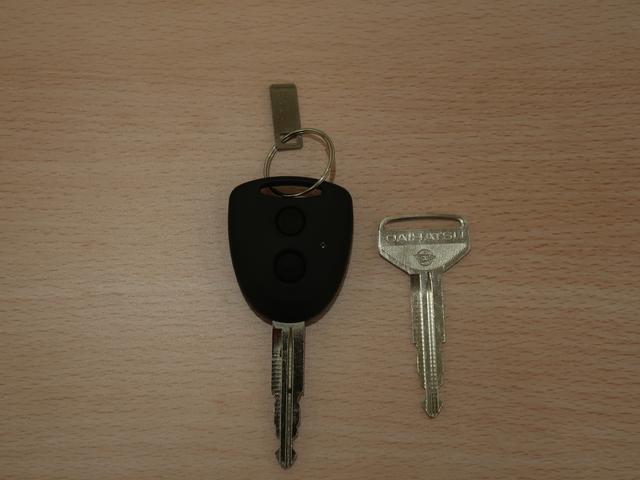 ミライース Ｌ　ＳＡＩＩＩ　／オーディオレス／キーレス／　アイドリングＳＴＯＰ　衝突防止　キ－レス　Ｗエアバッグ　横滑防止　レーンキープアシスト　オートハイビーム　運転席エアバック　ＡＢＳ　衝突安全ボディ　メンテナンスノート（17枚目）