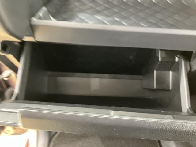 タント カスタムX 360°カメラ 衝突軽減ブレーキ 車線逸脱防止 アイドリングストップ機能 Bカメラ 盗難警報装置 LED ワンオーナー キーレスエントリー 前席シートヒーター オートLED 電動格納ミラー スマキー(27枚目)