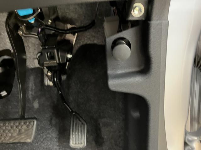 ミライース Ｌ　ＳＡＩＩＩ　アイドリングＳＴＯＰ　衝突防止　キ－レス　Ｗエアバッグ　横滑防止　レーンキープアシスト　オートハイビーム　運転席エアバック　ＡＢＳ　衝突安全ボディ　メンテナンスノート（18枚目）